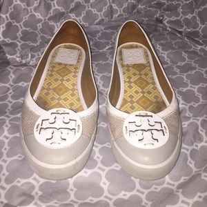 Authentic Tory Burch flats. Size 8.5